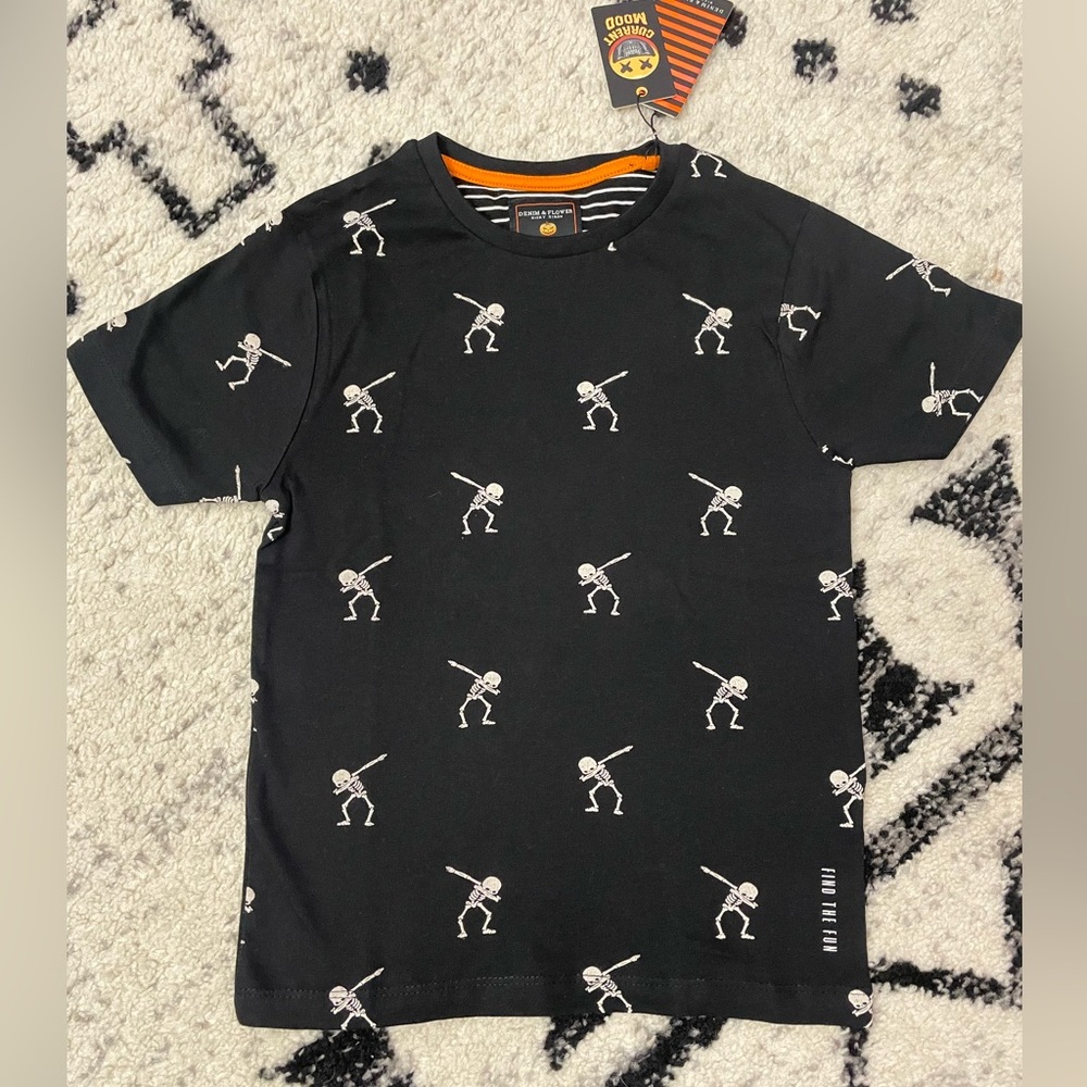 Boys tshirt skeletons